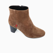 Charles St Bootie, Women