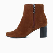 Charles St Bootie, Women
