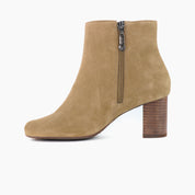 Charles St Bootie, Women