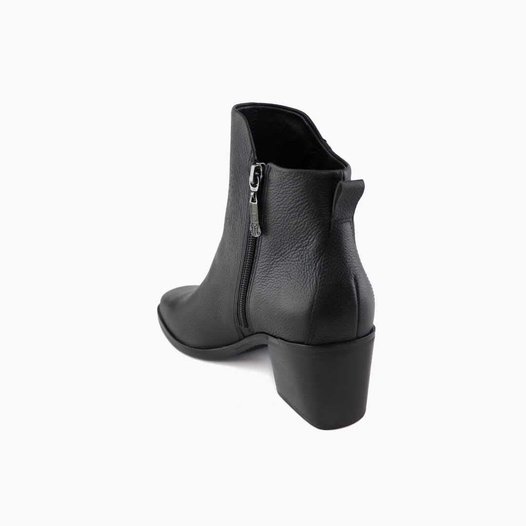 #color_Black Svelte Grainy